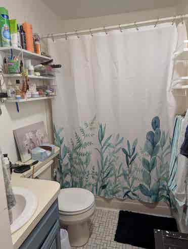 Room for rent in quiet neighborhood