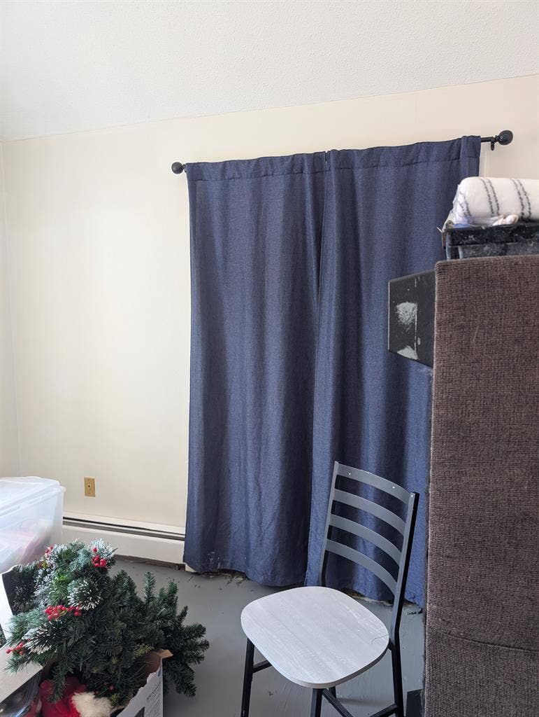 Room for rent in quiet neighborhood