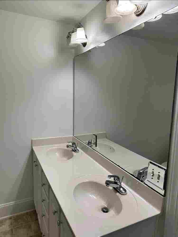 Bedroom with attached bathroom!!
