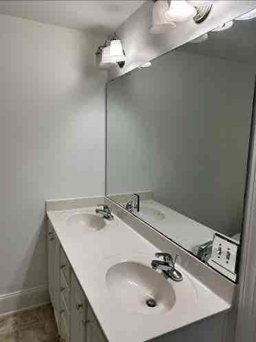 Bedroom with attached bathroom!!