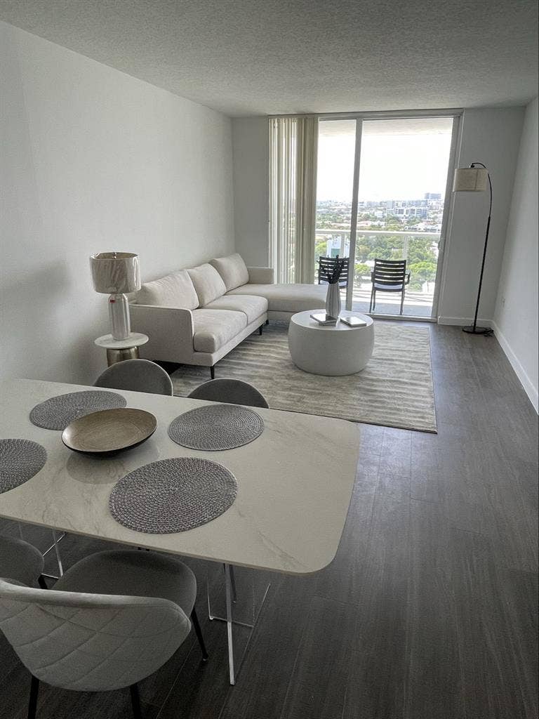 Live in Brickell, Beautiful Master.