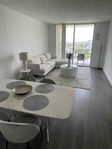 Live in Brickell, Beautiful Master.