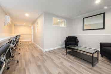 Female Roomate Needed