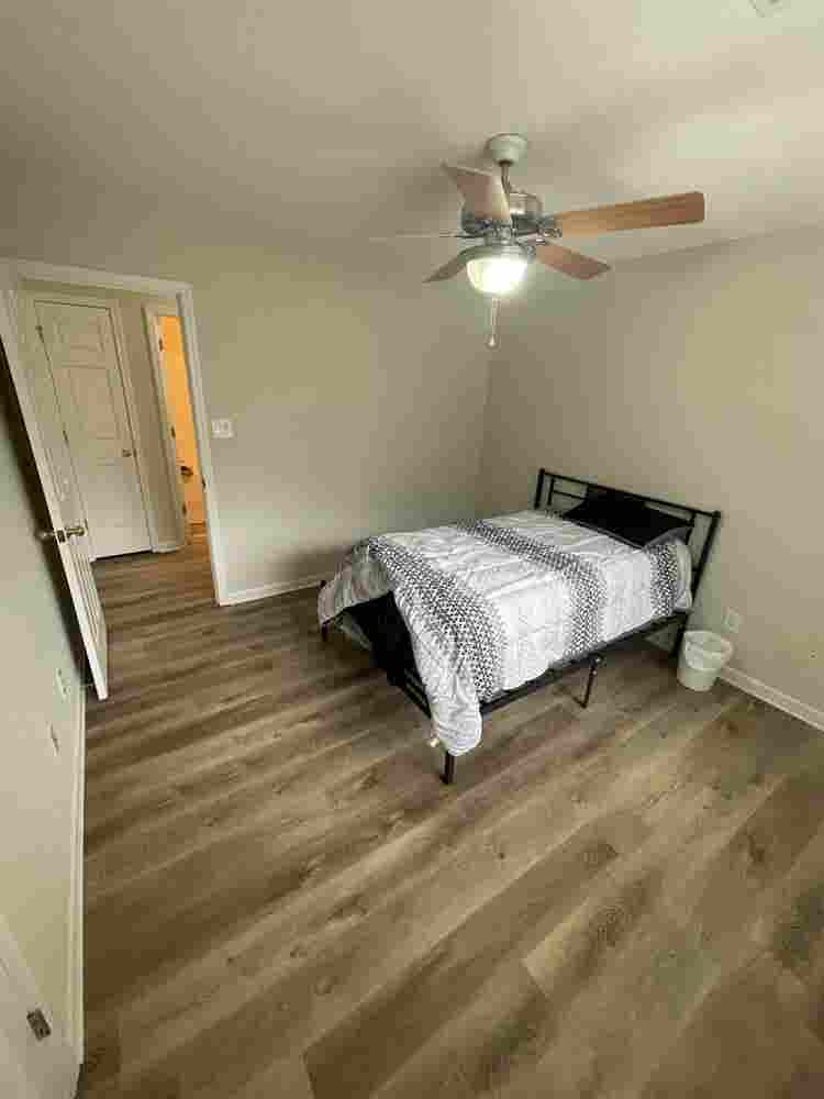 Find Roommate in Newnan