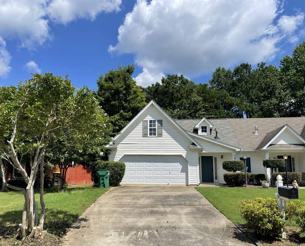 Find Roommate in Newnan