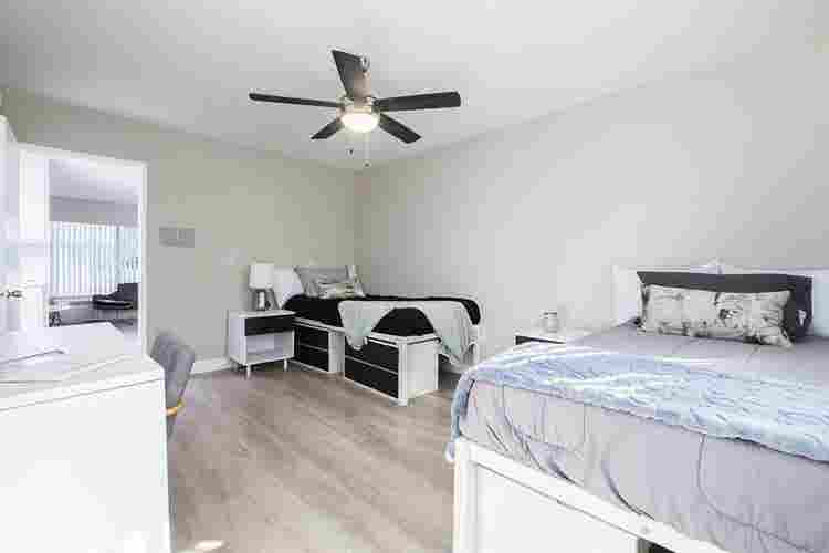 Female Shared Room (Students)