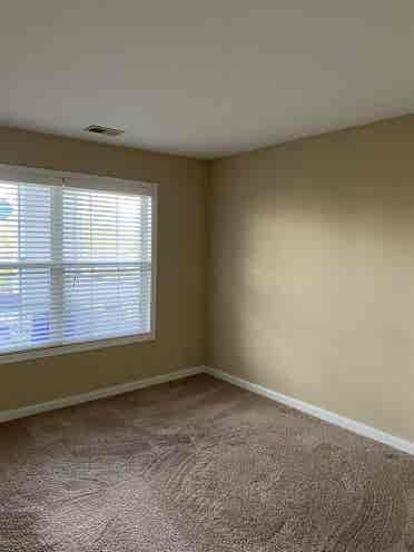 Room available in 2 Bed. Lux Apt.