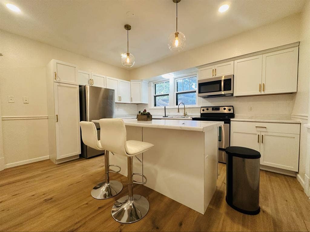Furnished room in South Saint Louis