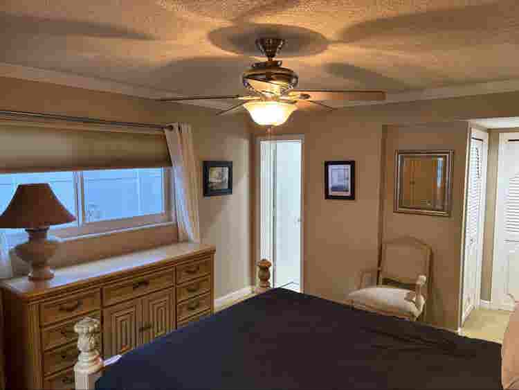 Large master with en-suite