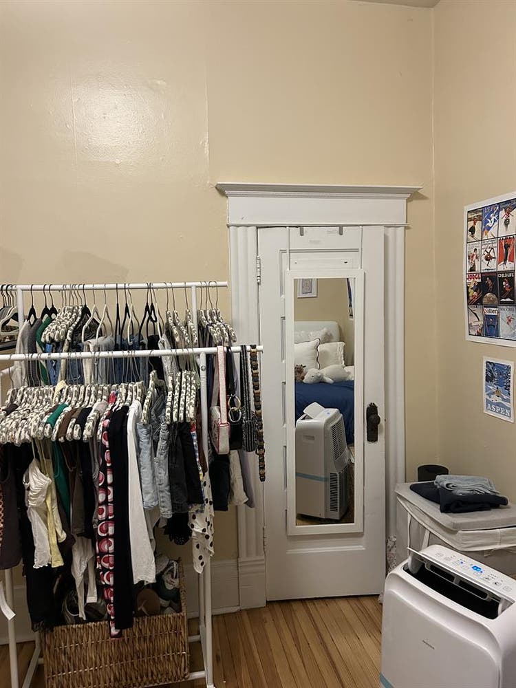 ROOM FOR SUBLEASE JAN-MAY