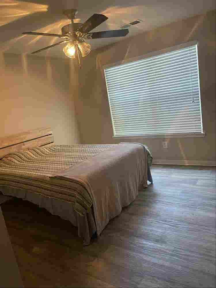 Room for rent!
