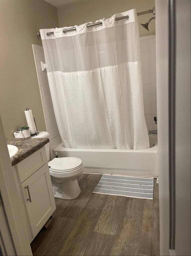 Room for rent!