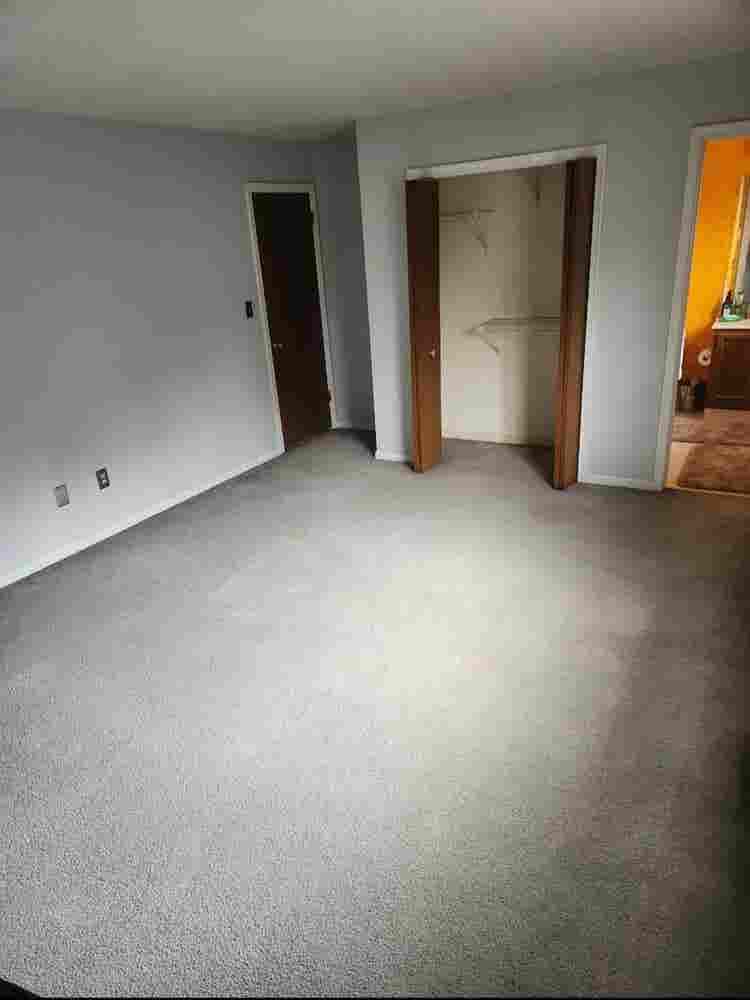 LARGE ROOM with private bathroom