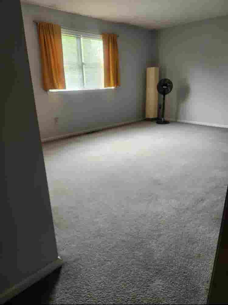 LARGE ROOM with private bathroom