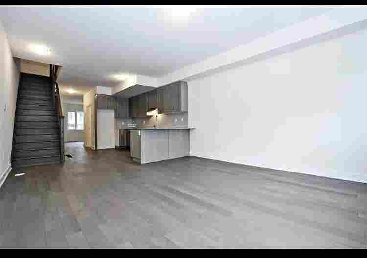 Room for rent with 2 roomies