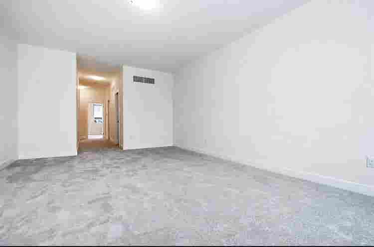 Room for rent with 2 roomies