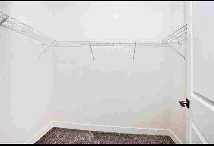 Room for rent with 2 roomies