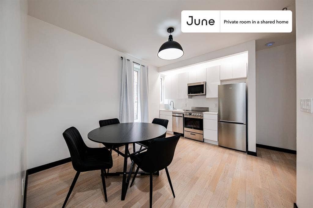 4 BR in New York City