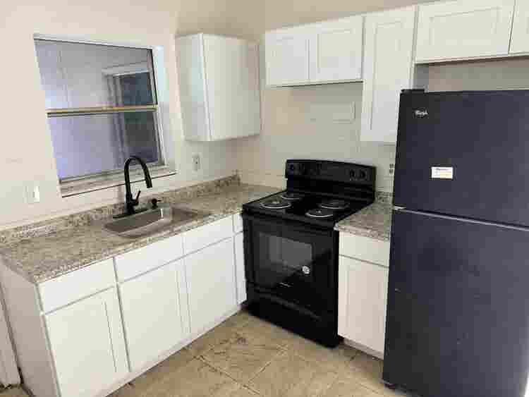 Renovated 2BR Duplex – Move In Now!