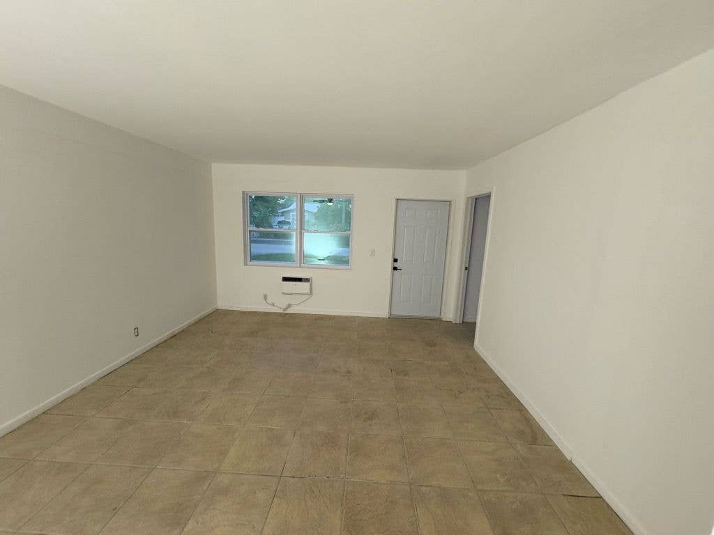 Renovated 2BR Duplex – Move In Now!