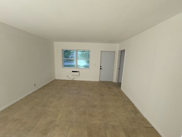 Renovated 2BR Duplex – Move In Now!
