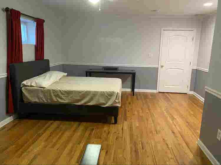 Large private bedroom for rent!