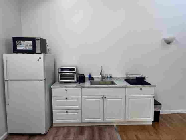 Large private bedroom for rent!