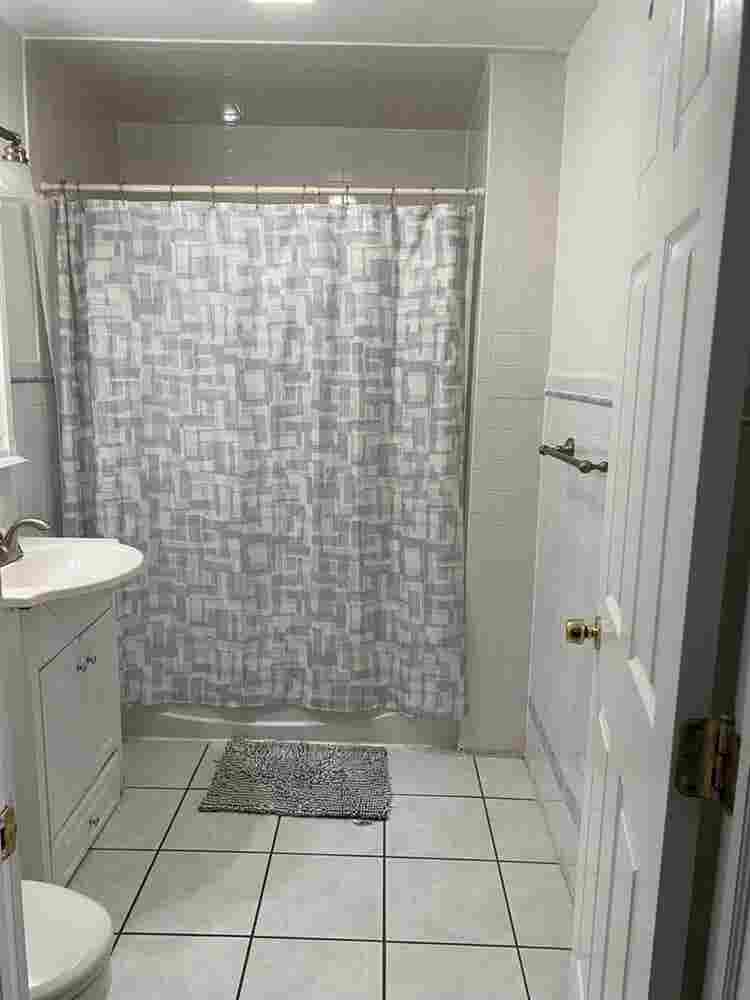 Large private bedroom for rent!