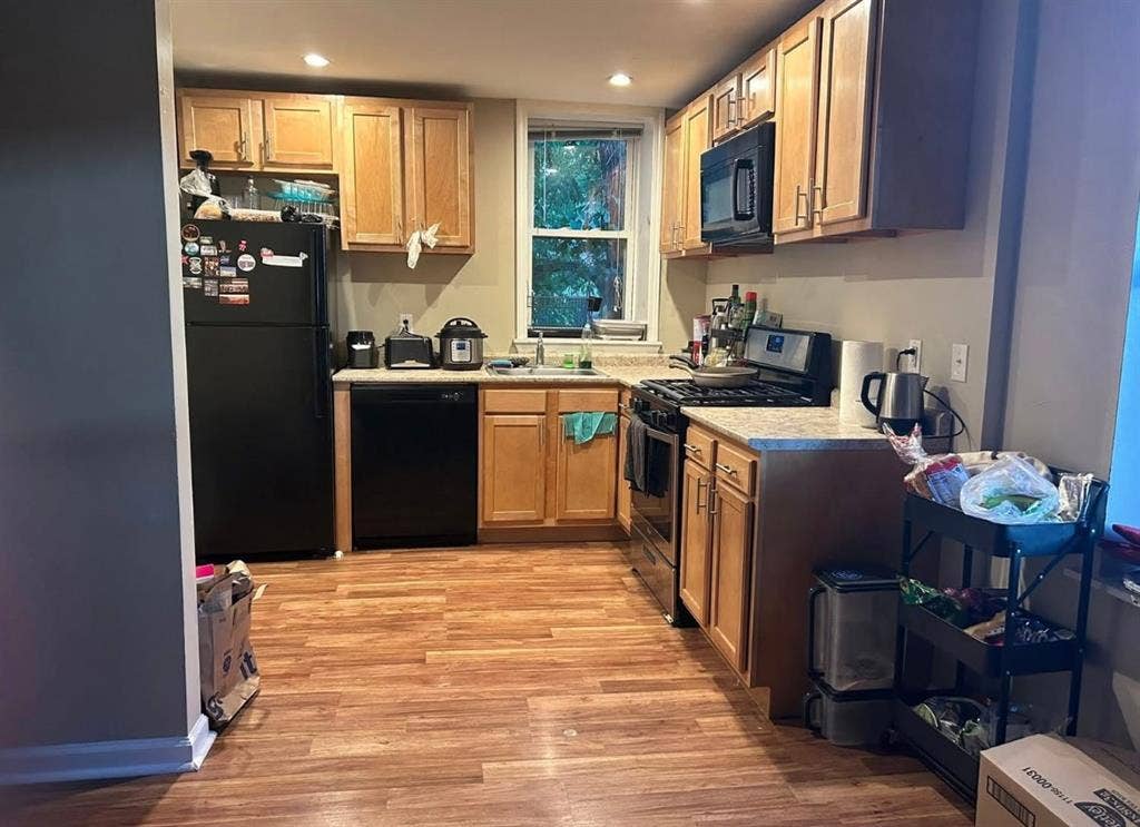 ROOMMATE NEEDED ASAP