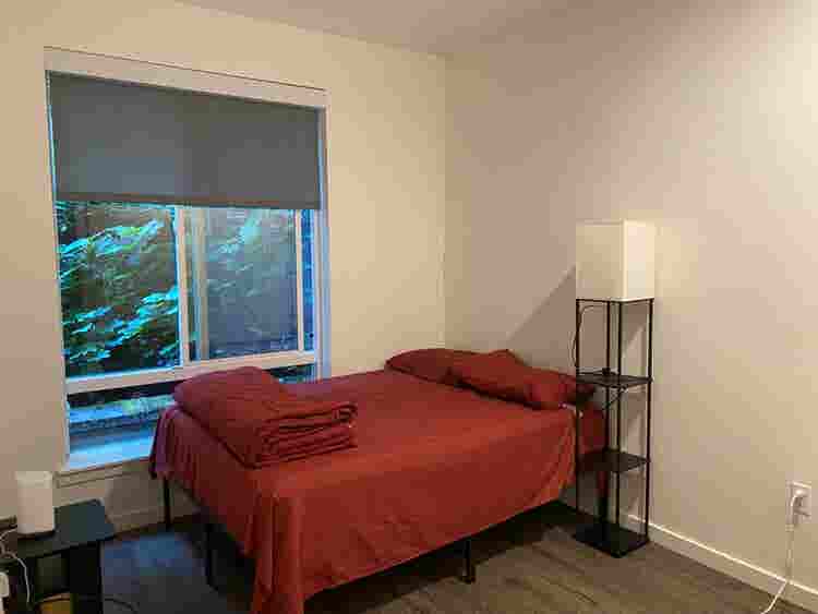 b Room in Uni district
