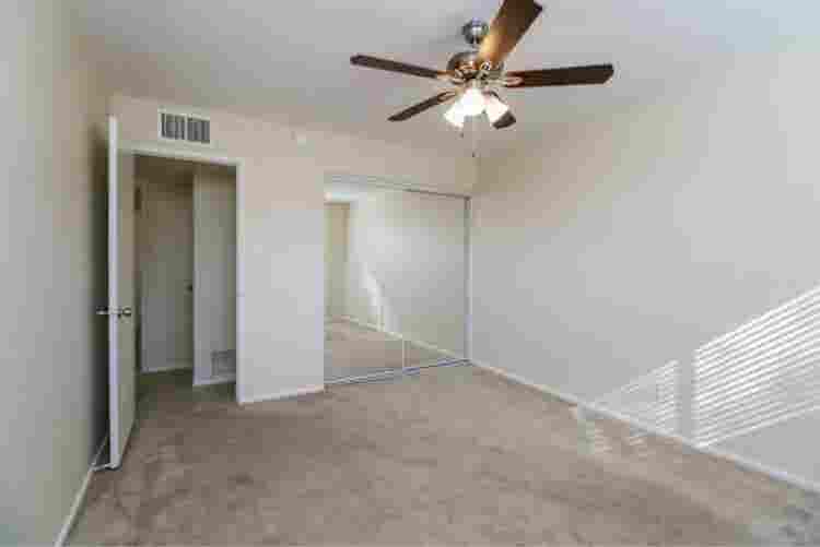 Modern Master Bedrooms For Rent