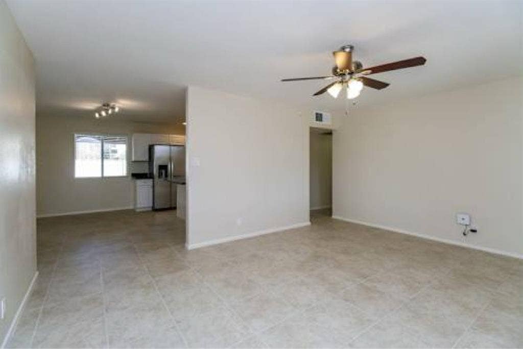 Modern Master Bedrooms For Rent