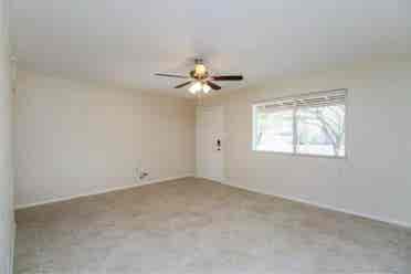 Modern Master Bedrooms For Rent