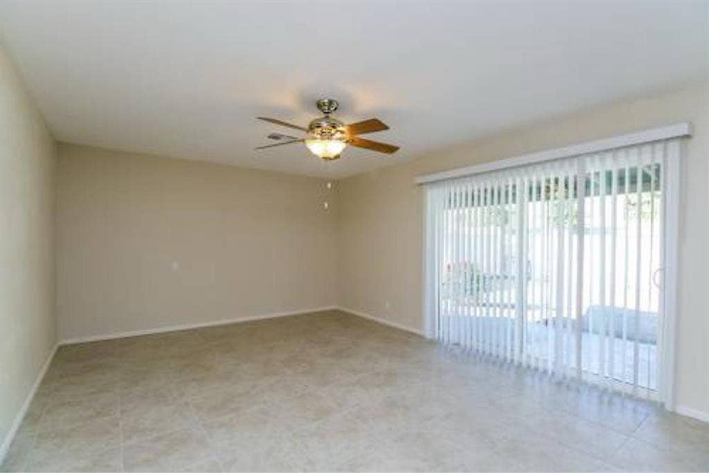 Modern Master Bedrooms For Rent
