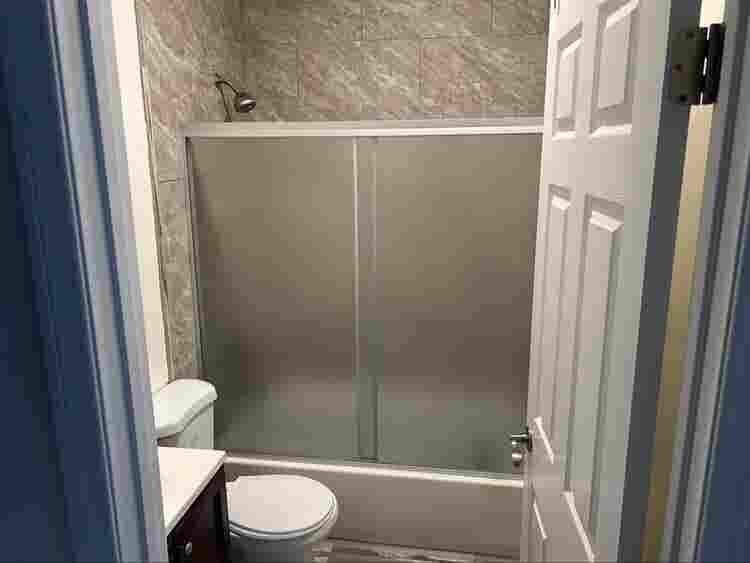 LF  bath APT near SDSU
