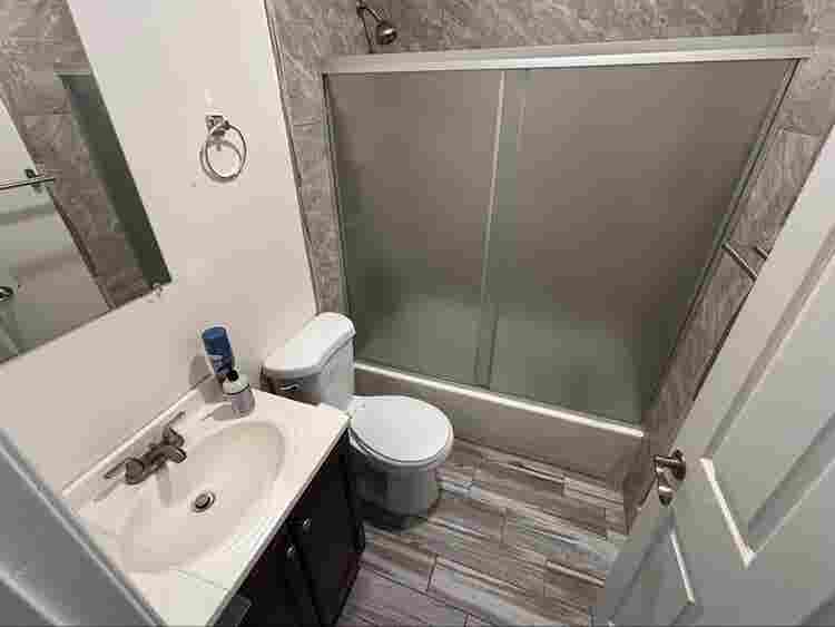 LF  bath APT near SDSU