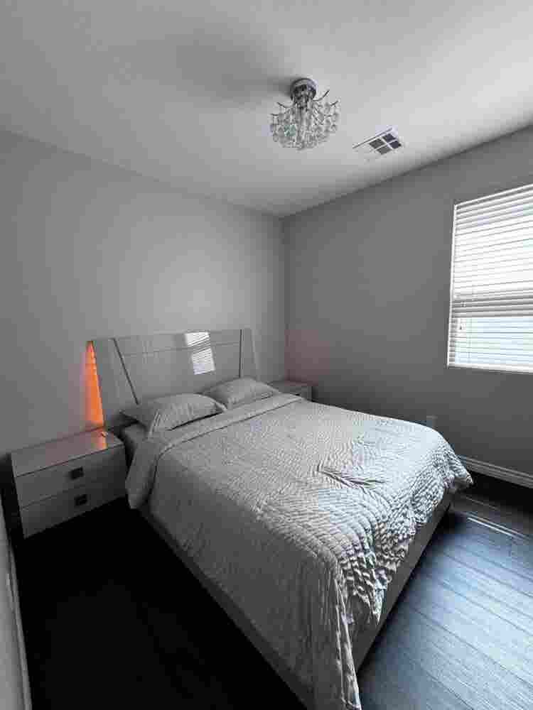 MODERN Private Room for rent!