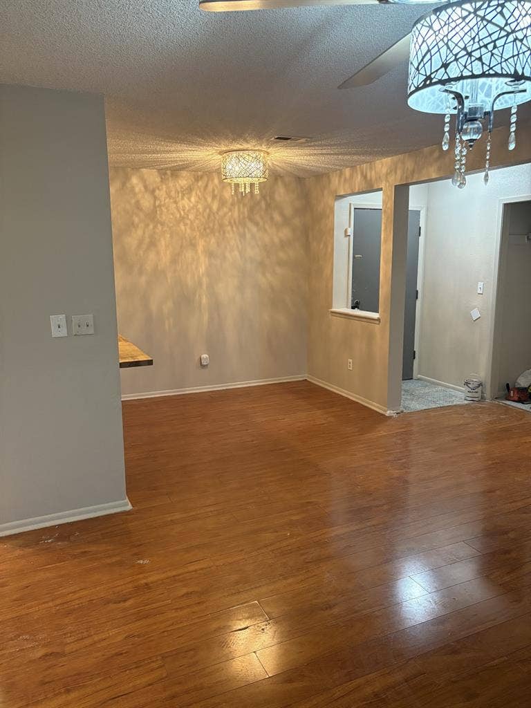 Room In Aurora W/Private Bathroom