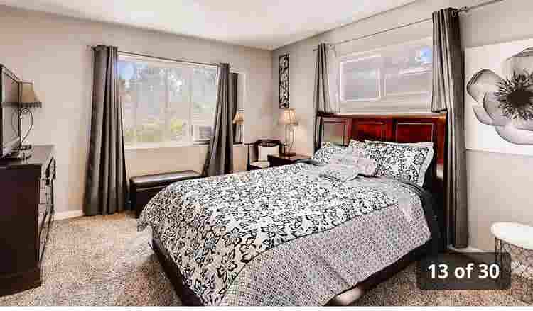 Comfortable Room In Aurora