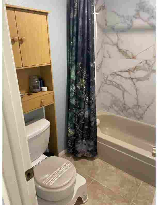 Room In Aurora W/Private Bathroom