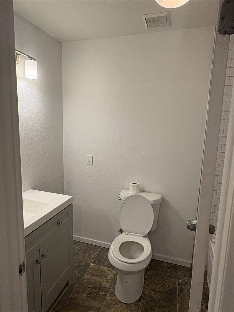 Room In Aurora W/Private Bathroom