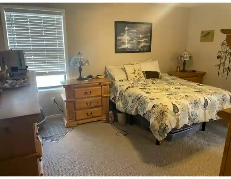 Room In Aurora W/Private Bathroom