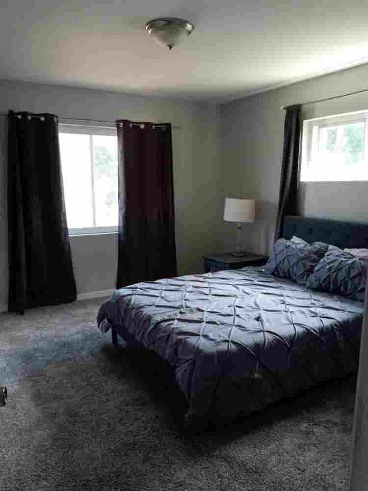 Room In Aurora W/Private Bathroom