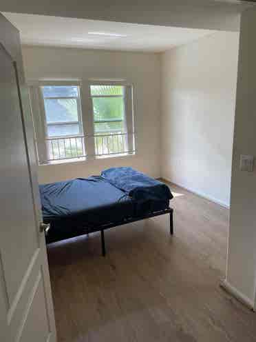 Room for rent in luxury apartment