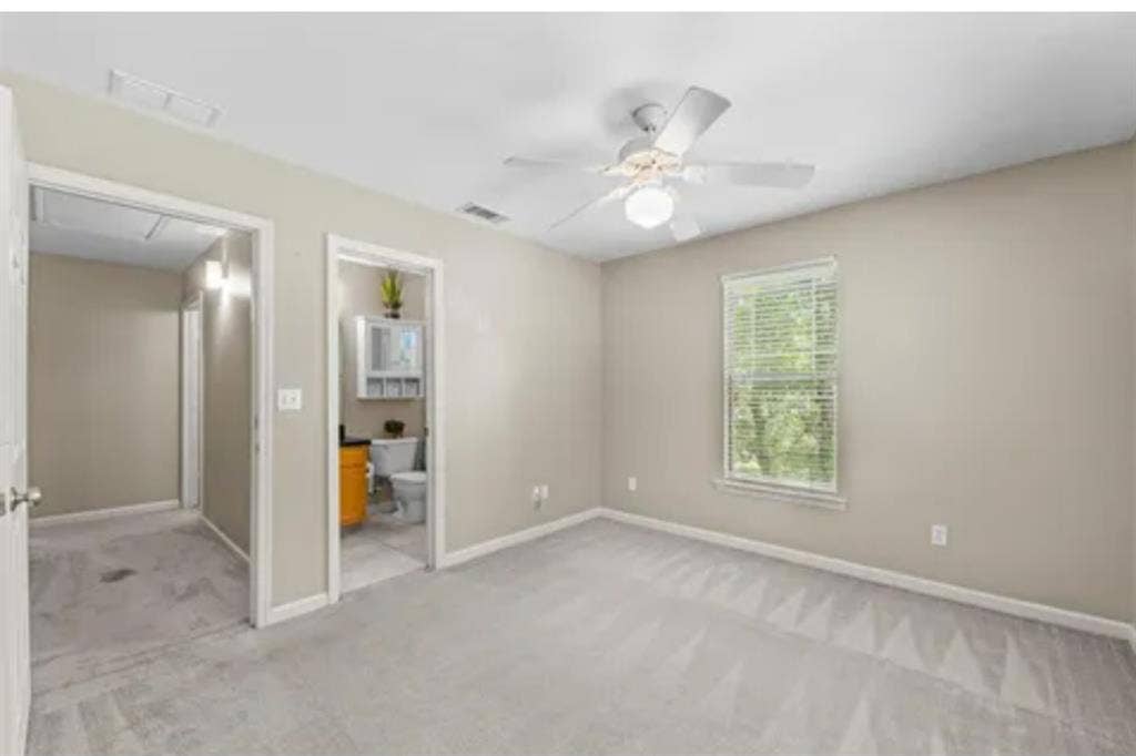 Townhome close to I-