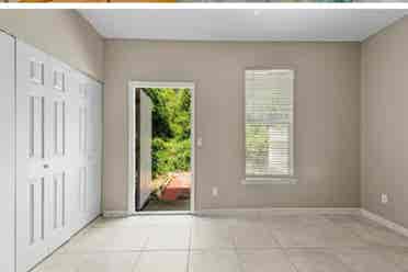 Townhome close to I-