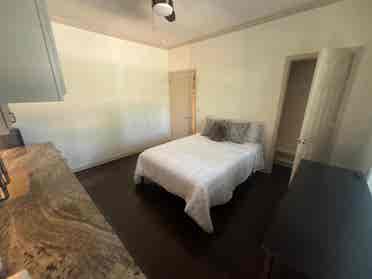 4 BR in Cary