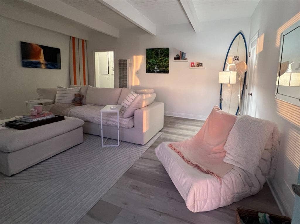 Oceanfront room for rent