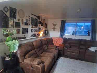 Master bedroom for rent