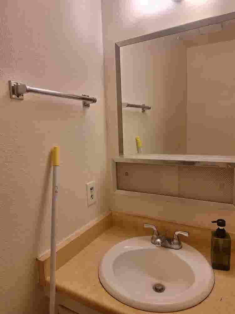 Master bedroom for rent